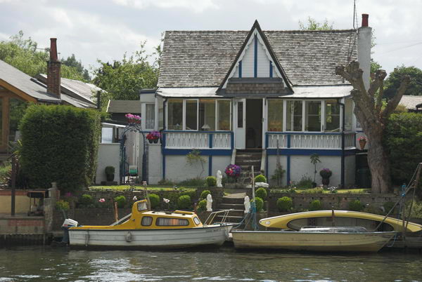 Kingston Regatta and Hampton Court