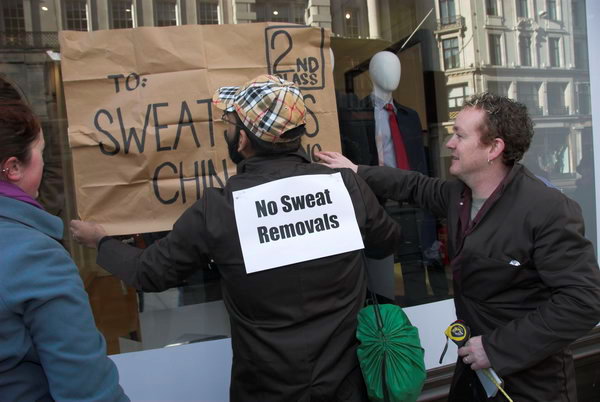 No Sweat and Burberry workers protest factory closure © 2007, Peter Marshall